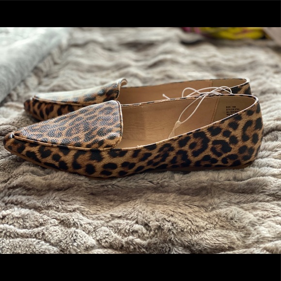 Shoes - Picture 2 of 5